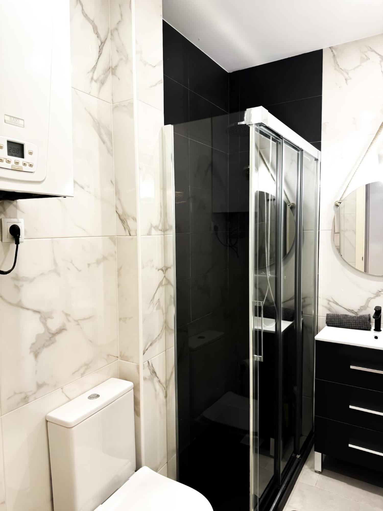 شقة Blu Flats Madrid El Retiro المظهر الخارجي الصورة